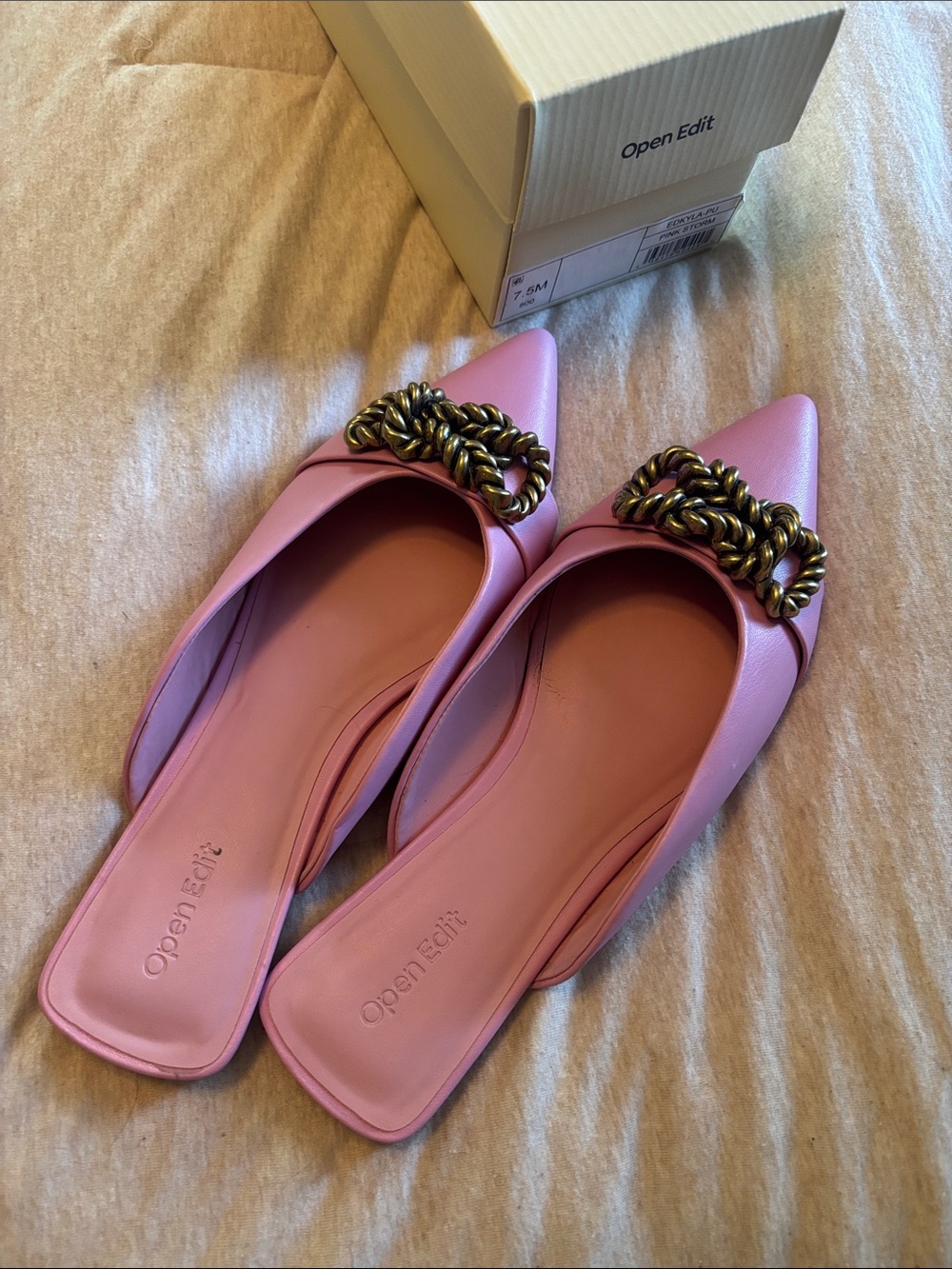Open Edit Pink Pointed-Toe Chain-Trim Mules